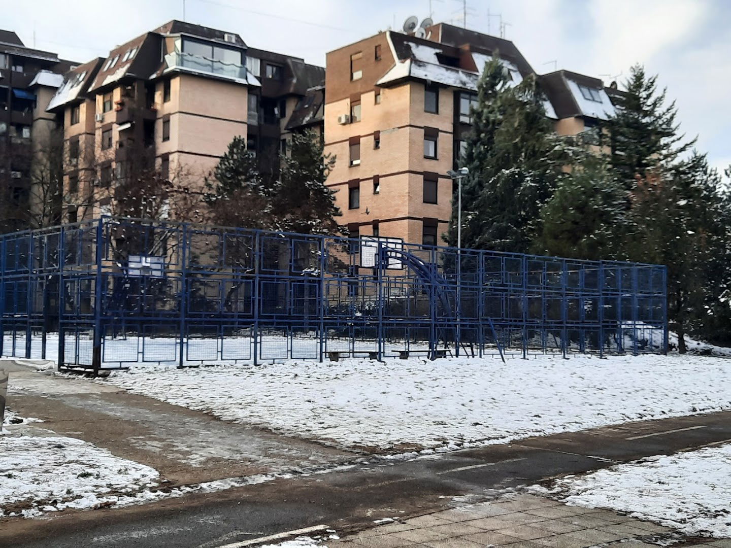 Кошаркашки терен