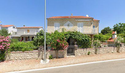 Villa Dalmacija, Srima XIX 8a,