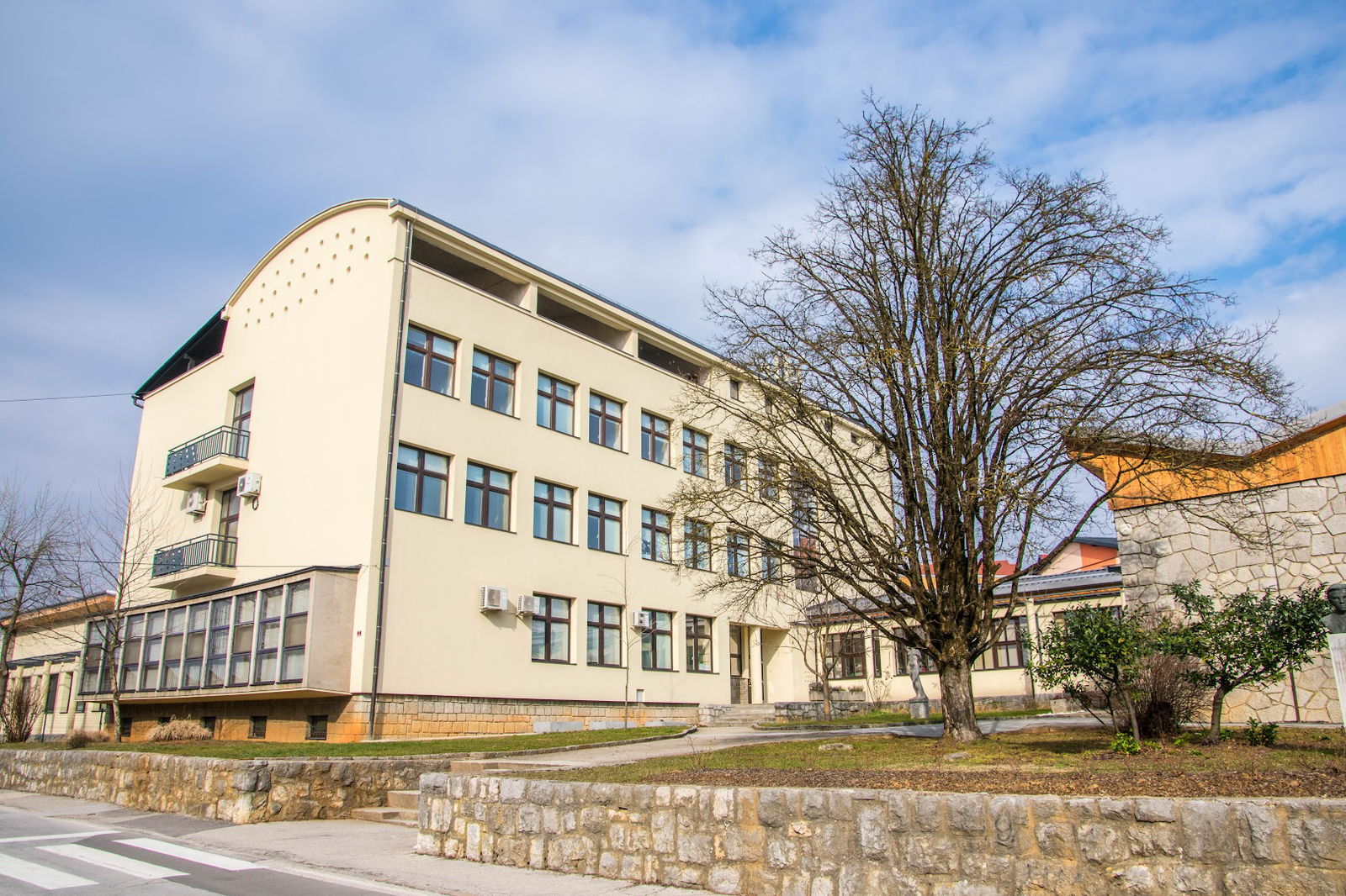 Library Črnomelj