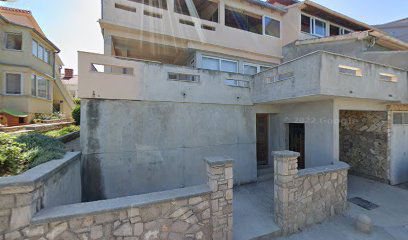 Beachfront Apartment Ozana