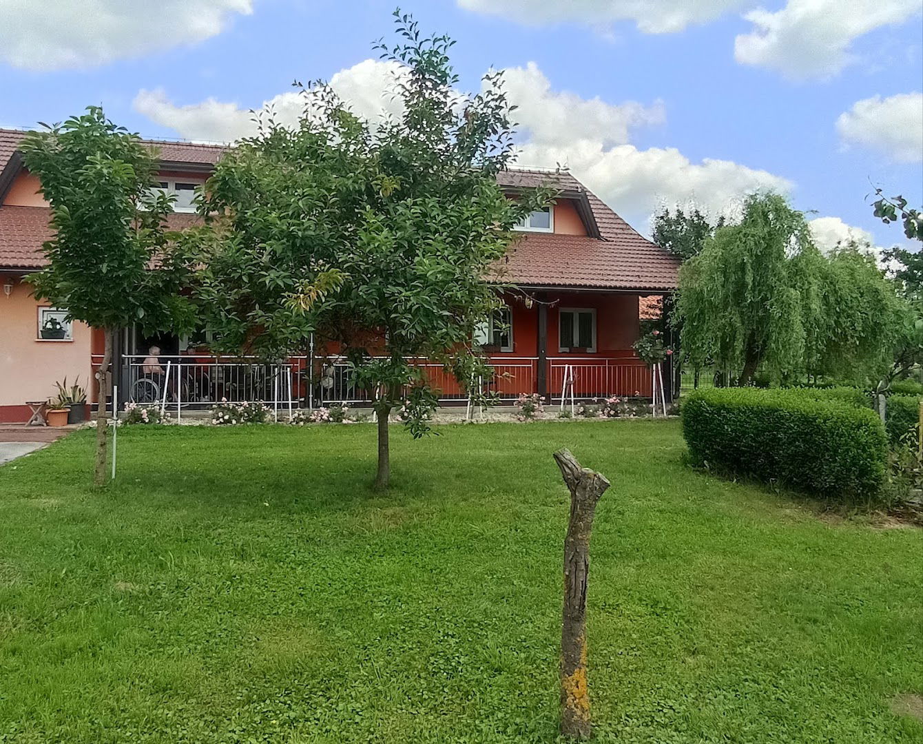 Dom Krčmar, vl. Ana Krnežić