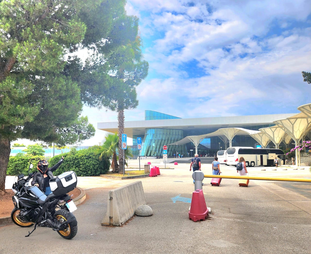 MotoGS Rental - Meet&Greet Split Airport (Delivery location)