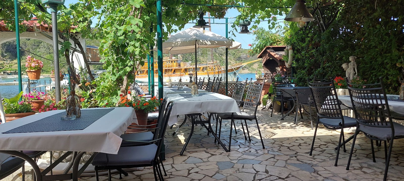 Buffet,apartmani KUKI