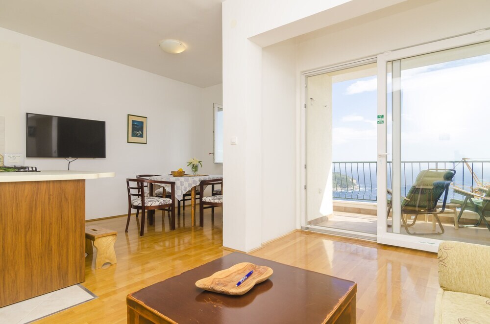 Ploce Apartments Lukse Beritice