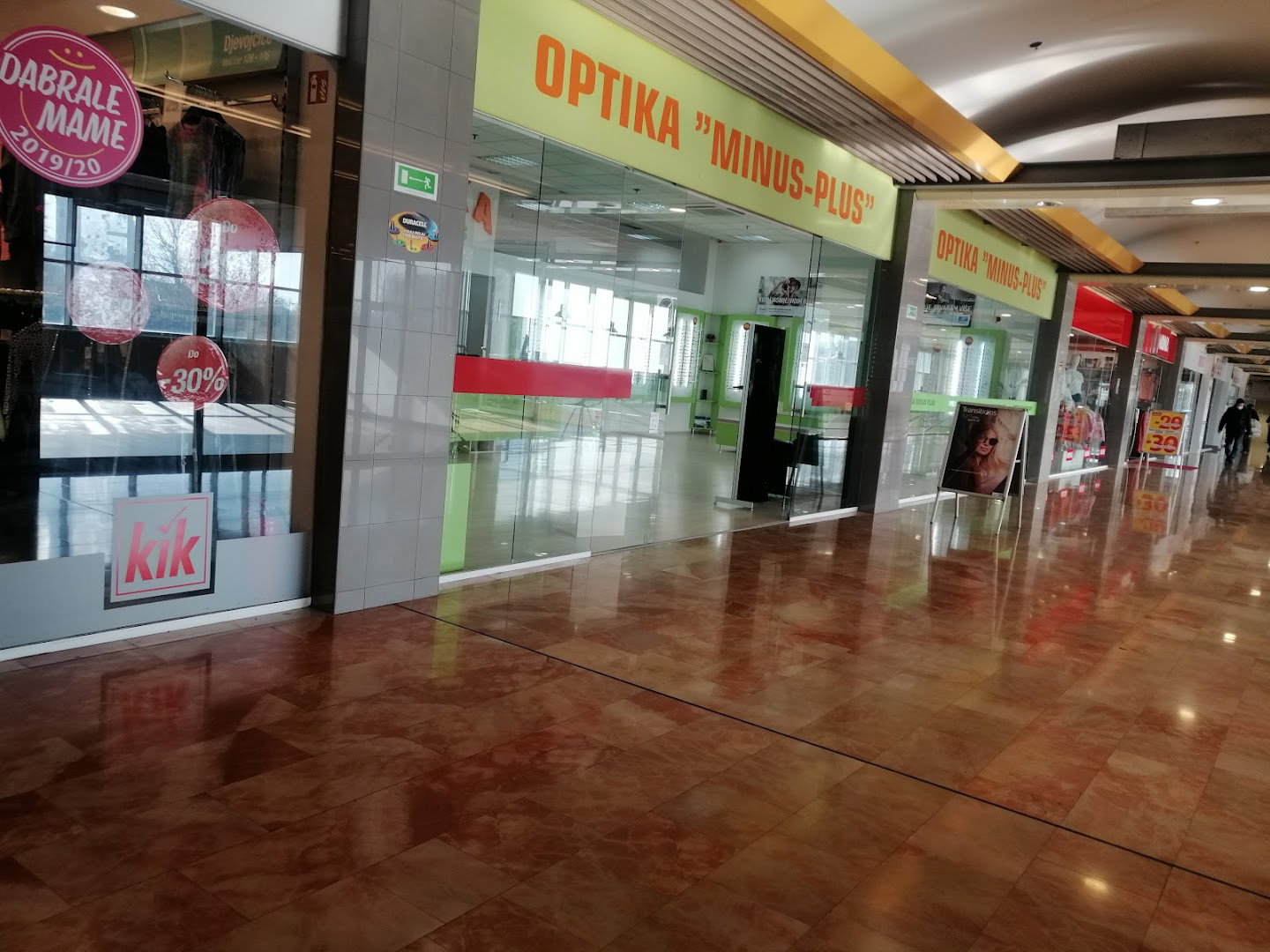 Optika "Minus - plus"