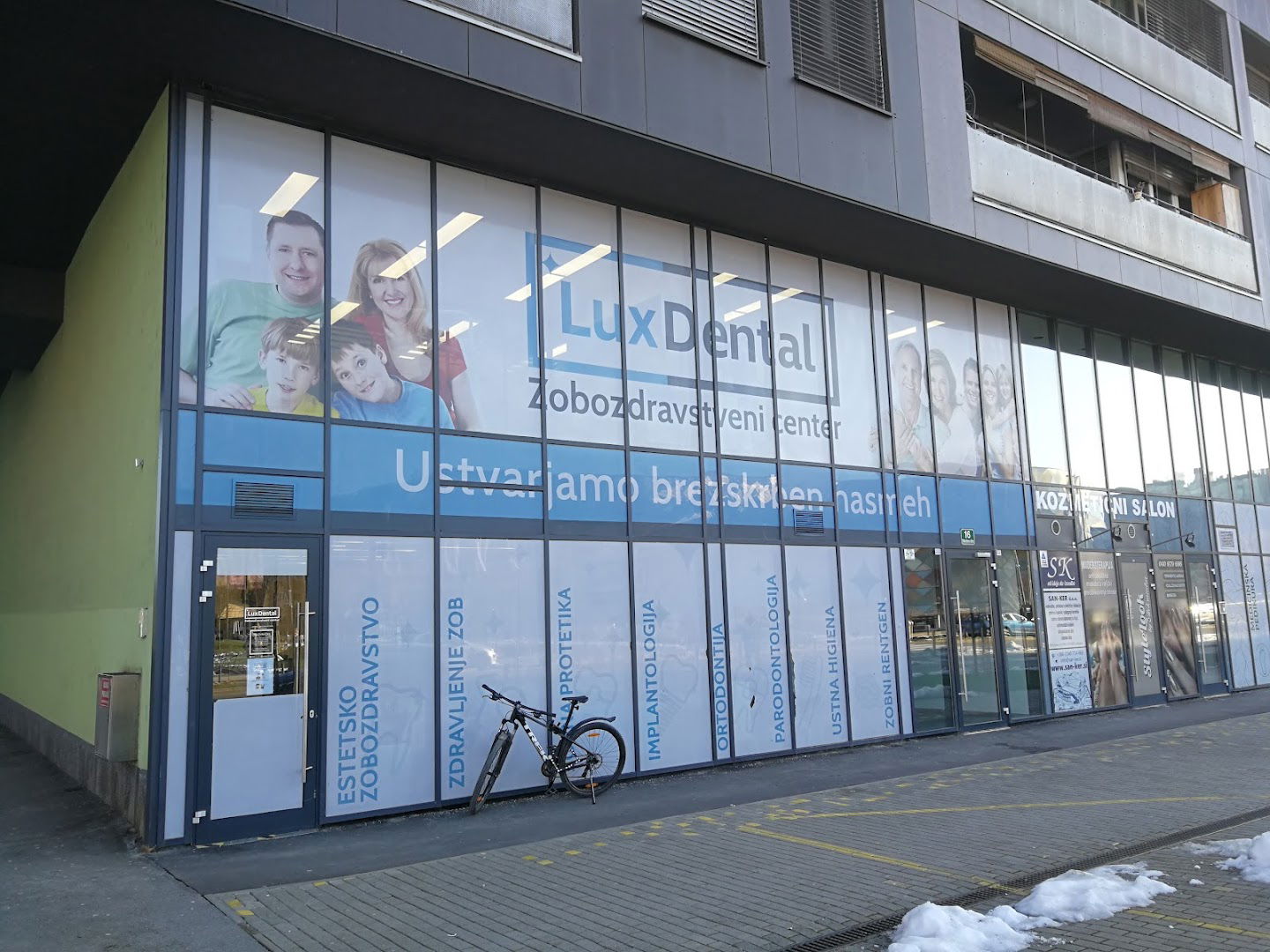 Zobozdravstveni center Lux dental d.o.o., Ljubljana