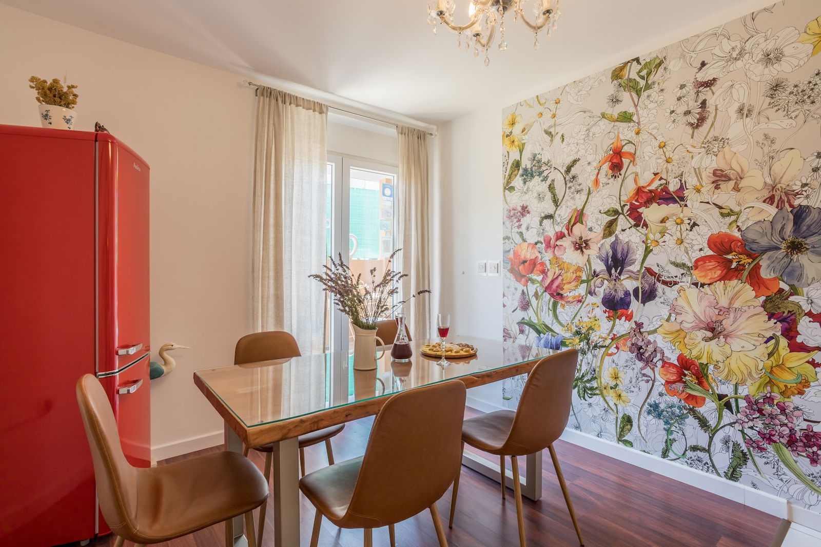 Dalmatian 230m2 with pool and garden near old Split