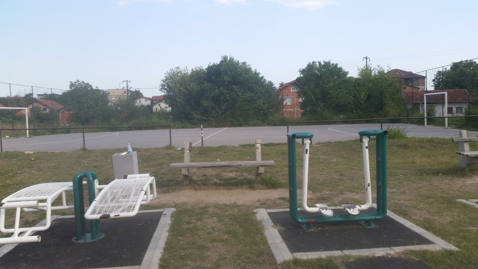 Фудбалски терен