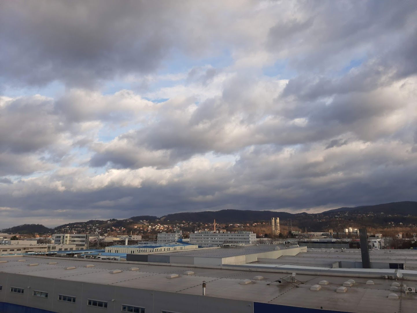 IMPULS - LEASING d.o.o.