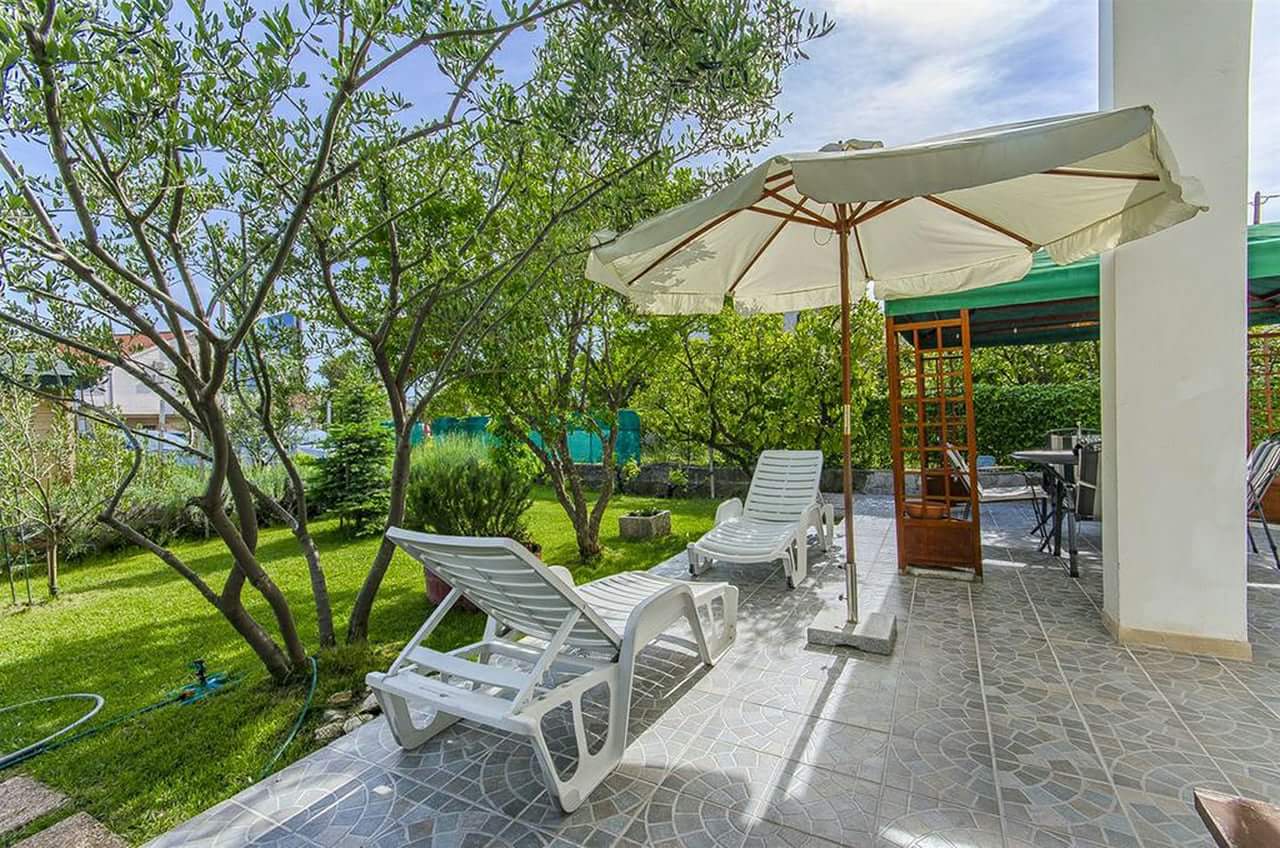 Apartments Kairos Kneza Trpimira 37