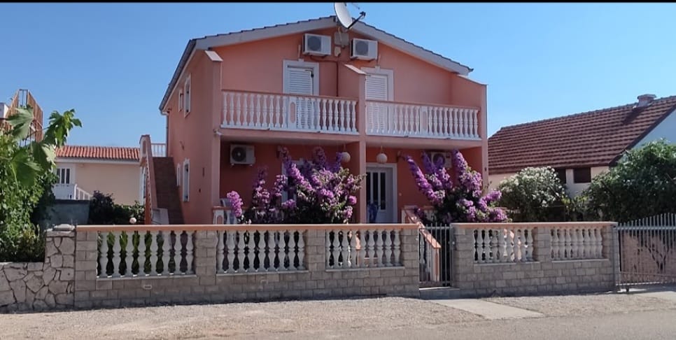 Apartmani Guest house Laura