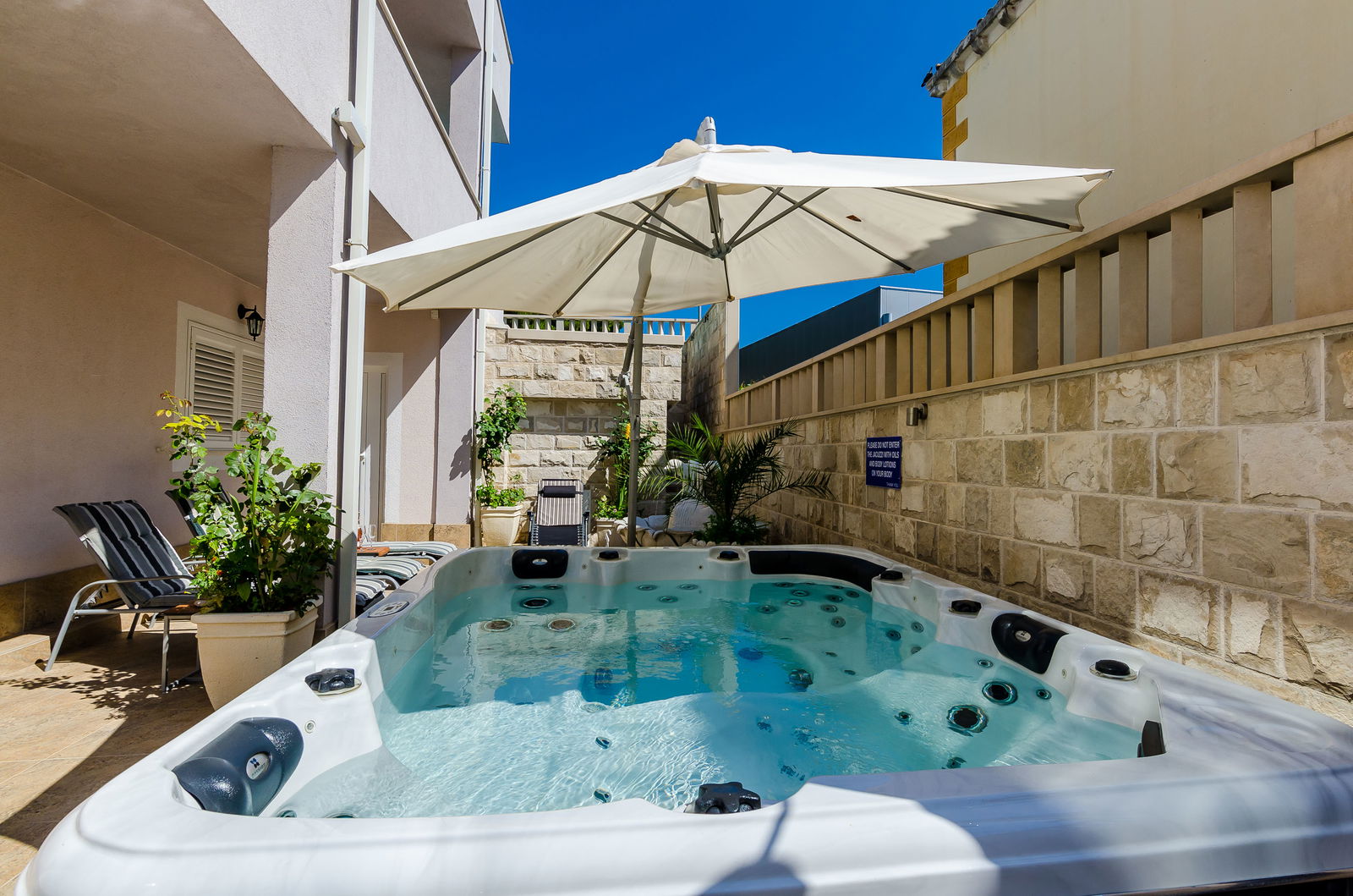 Apartments Villa Aura