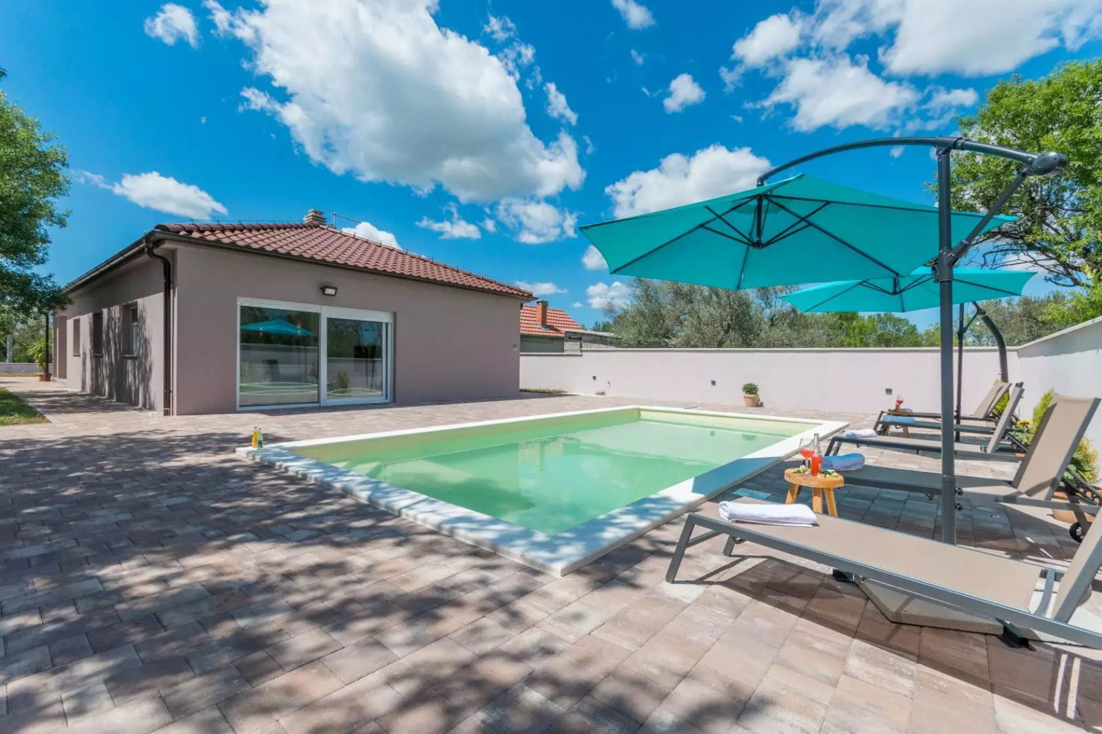 Summer Holiday House