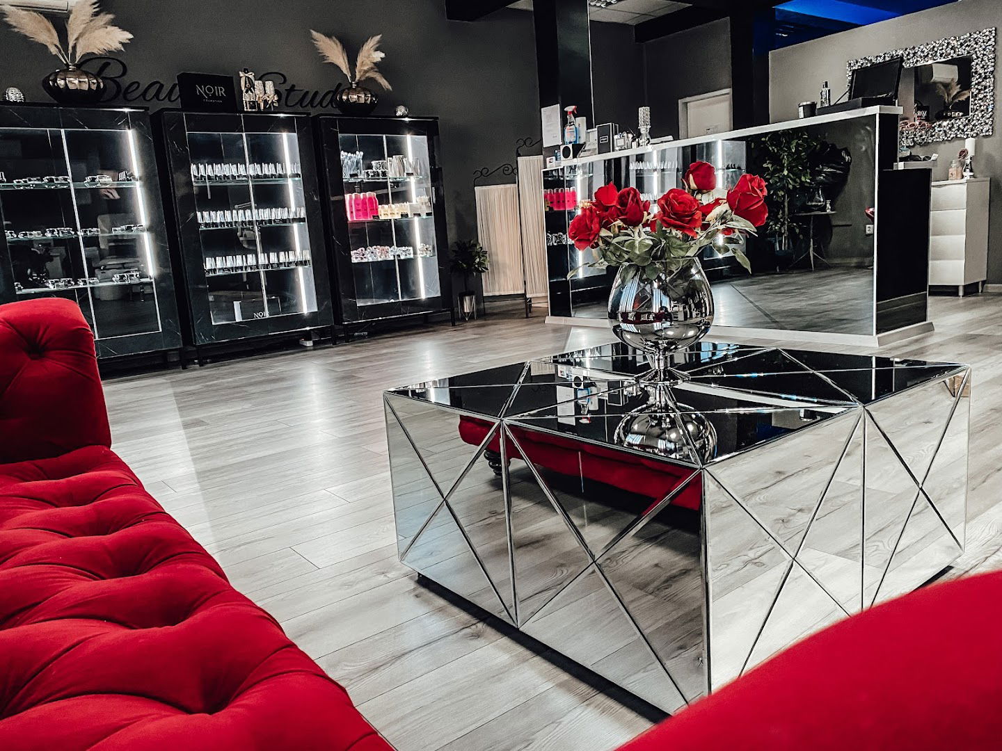 Sun and Beauty by Studio Mirta