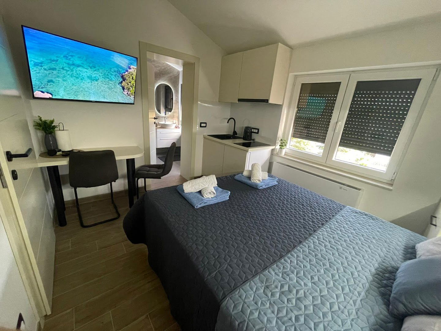 Mirabilis Apartments