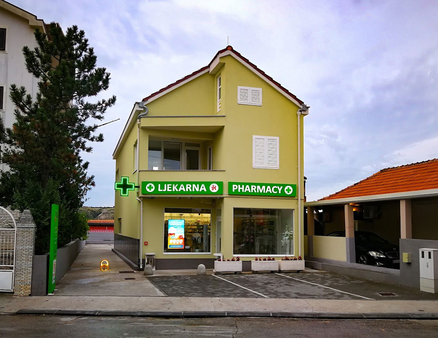 Ljekarna // Pharmacy - Kremić - Posedarje