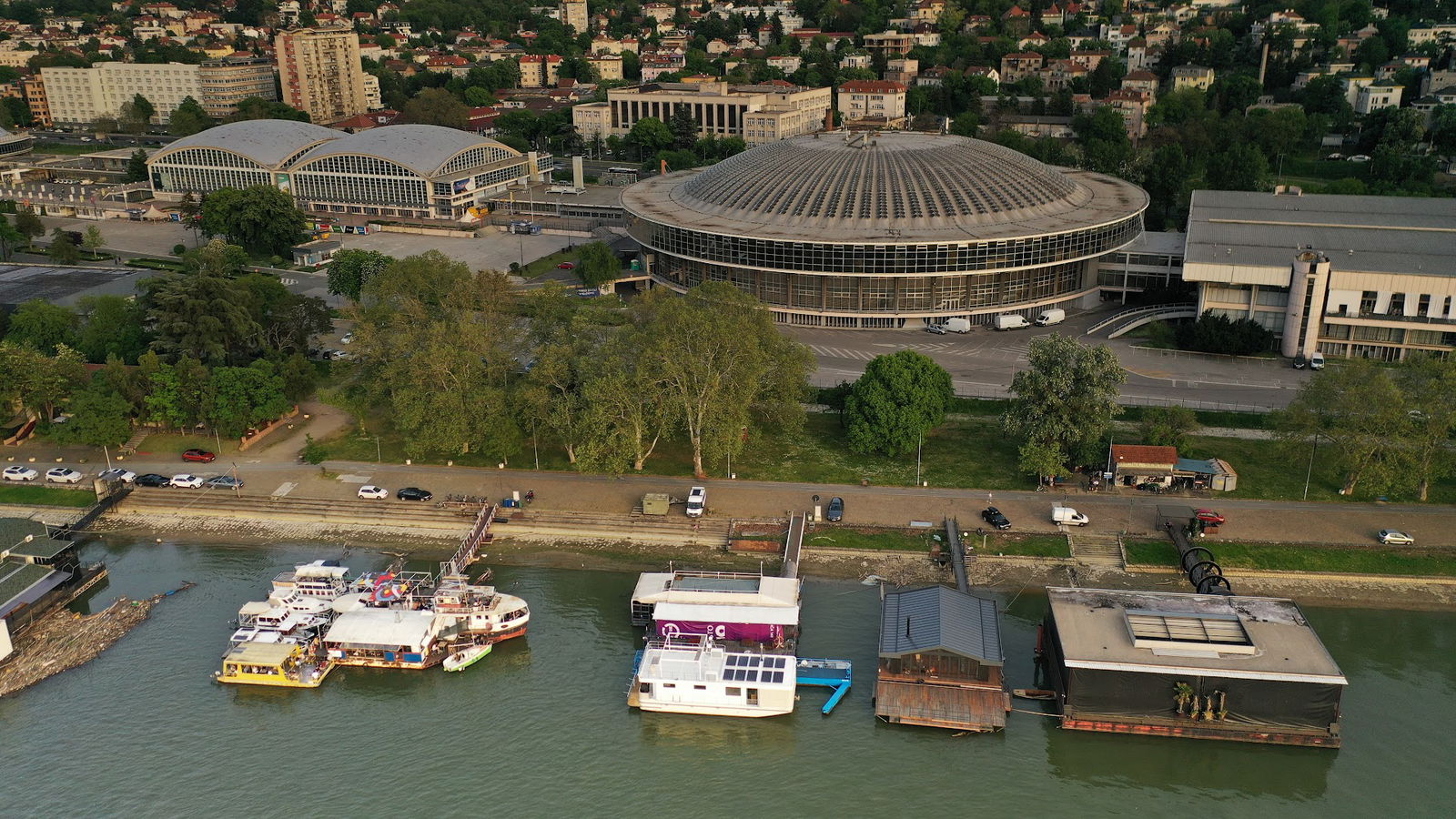 Splav Veslački Klub Beograd