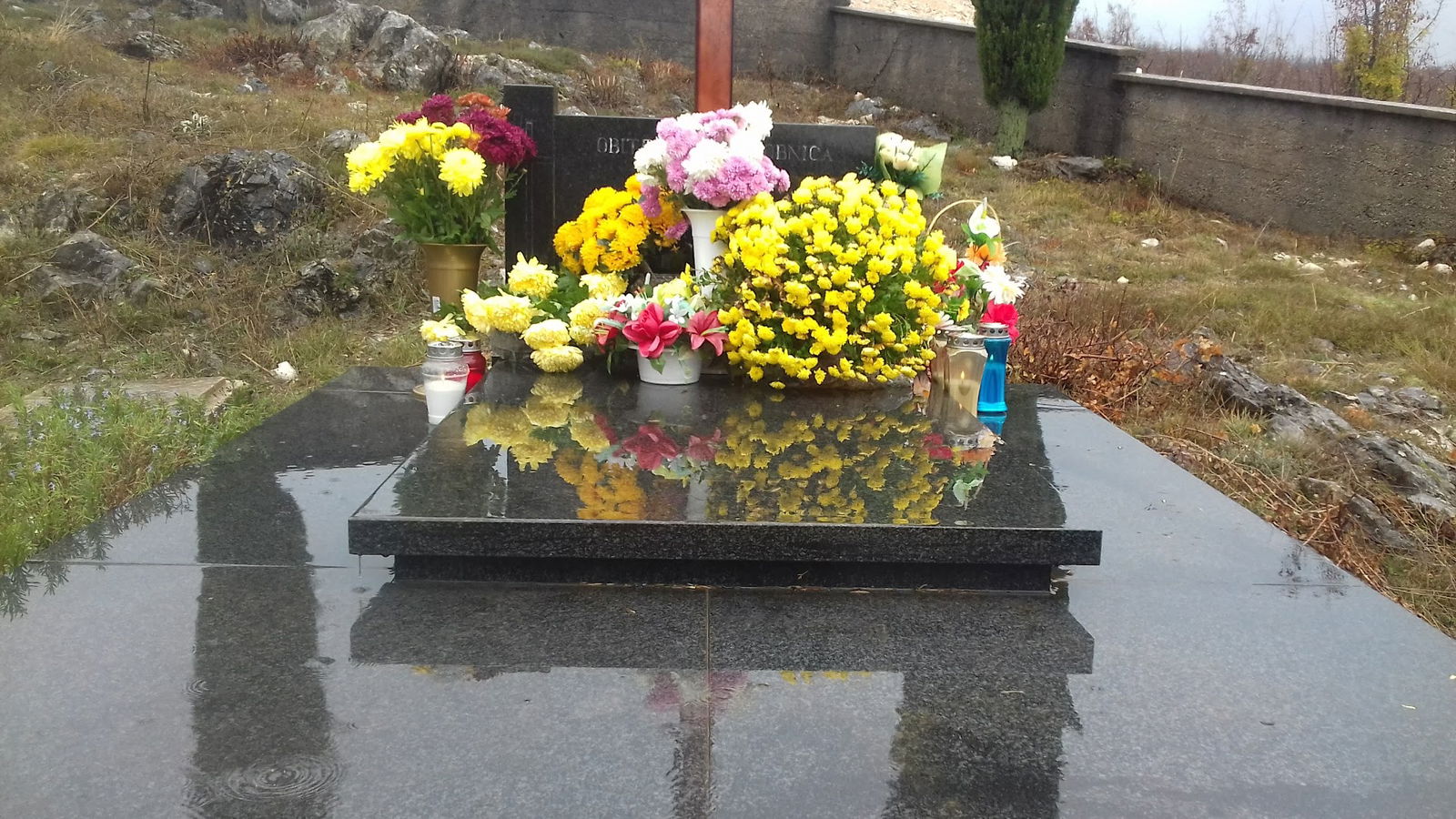 Poljica Kozička, Žlibina cemetery