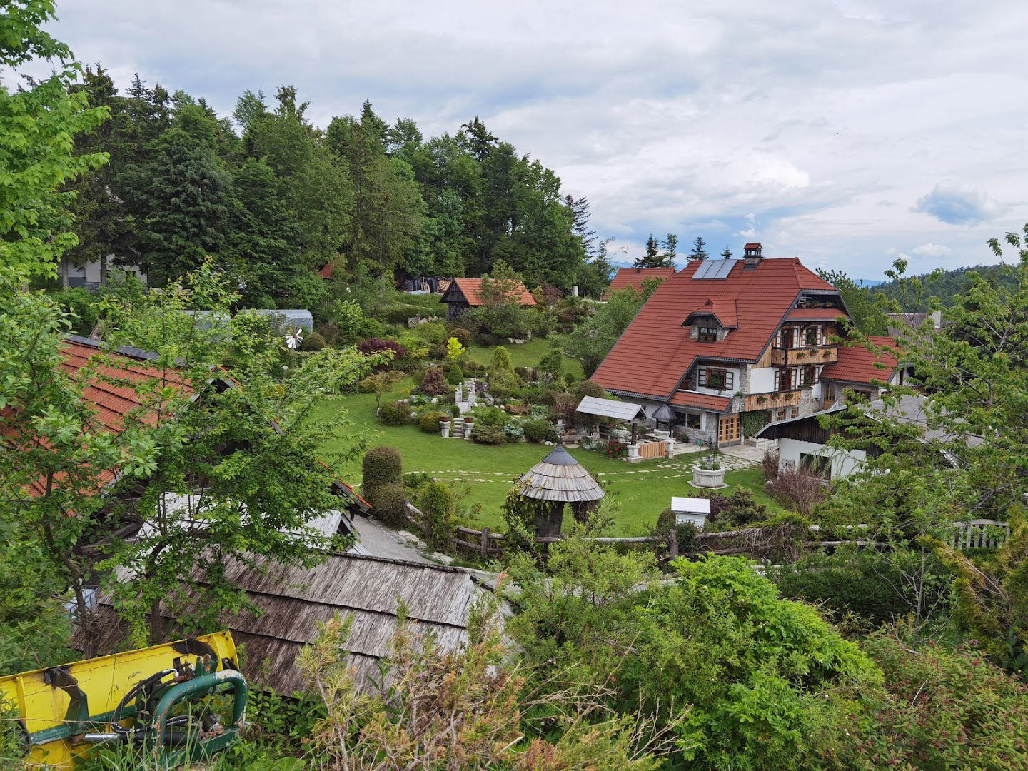 Okrepčevalnica s prenočišči Irma Grošel s.p.