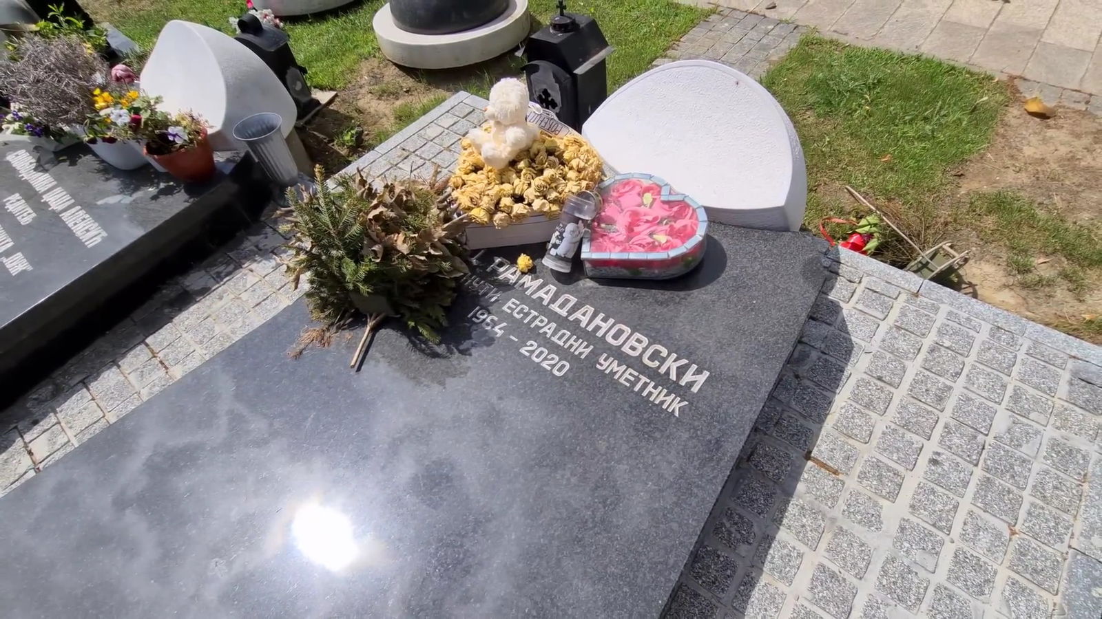 Grob Džej Ramadanovski