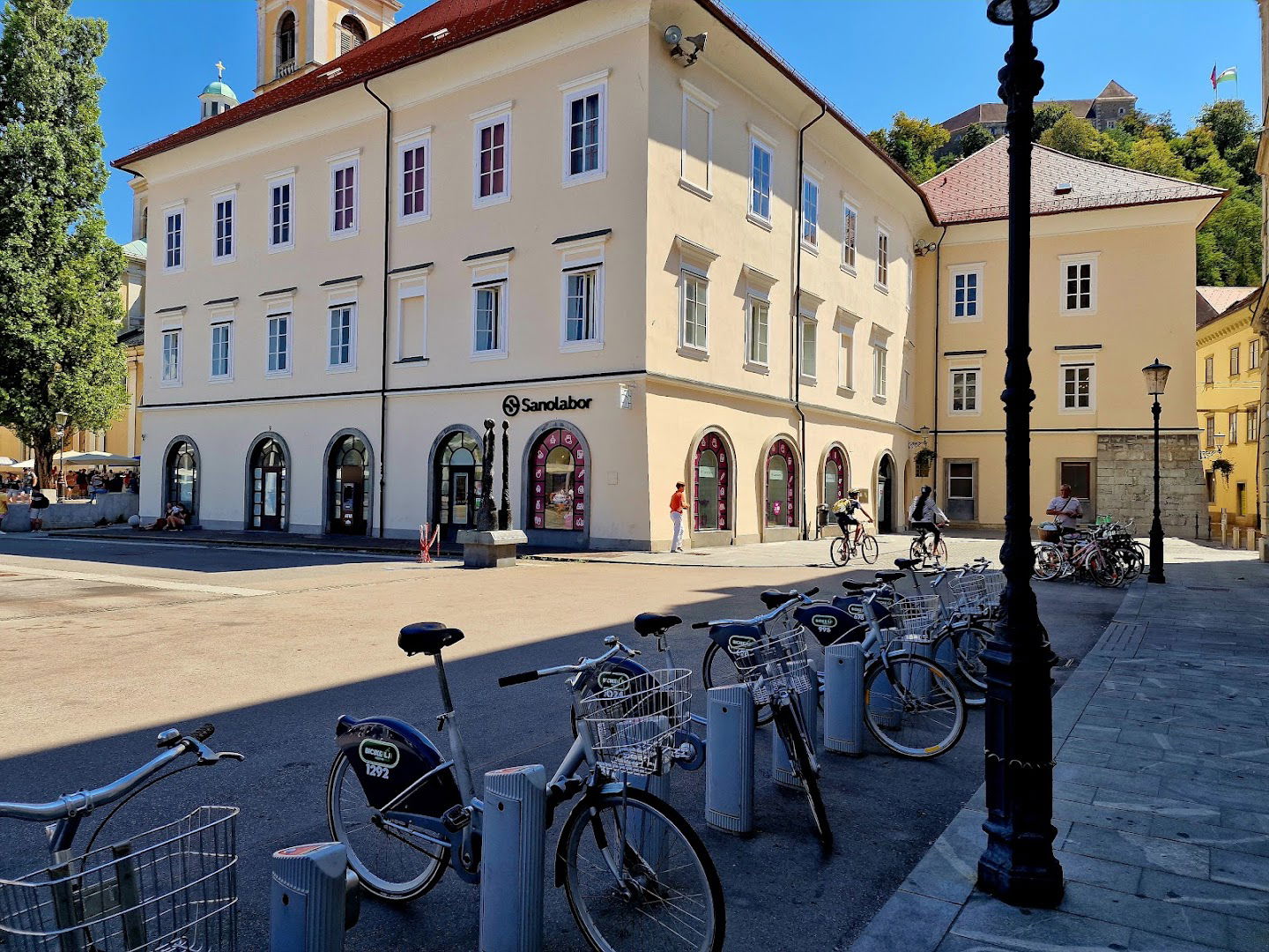 Sanolabor Ljubljana - Pogačarjev trg