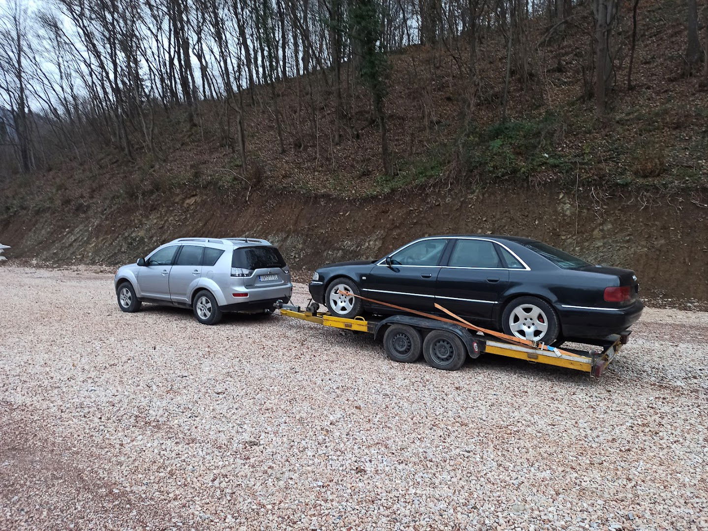 Slep Sluzba / Pomoc na putu