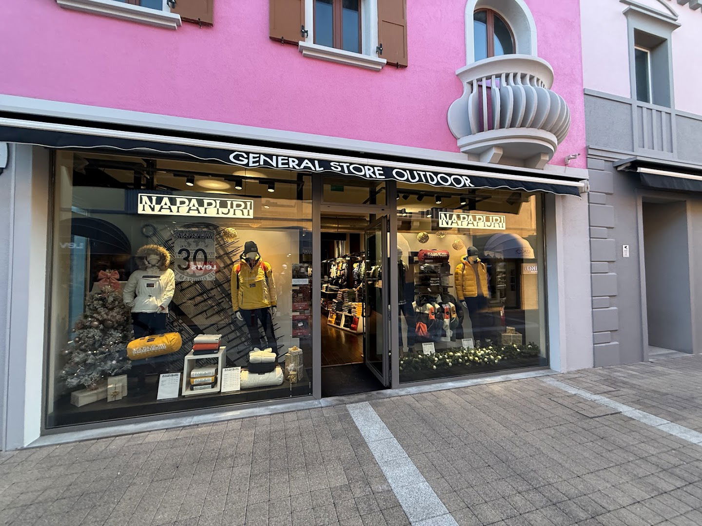 Napapijri Outlet Store