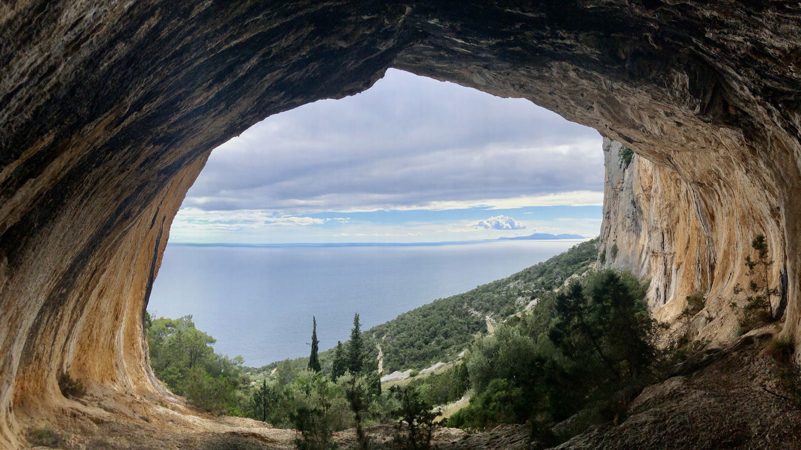 Wide cave