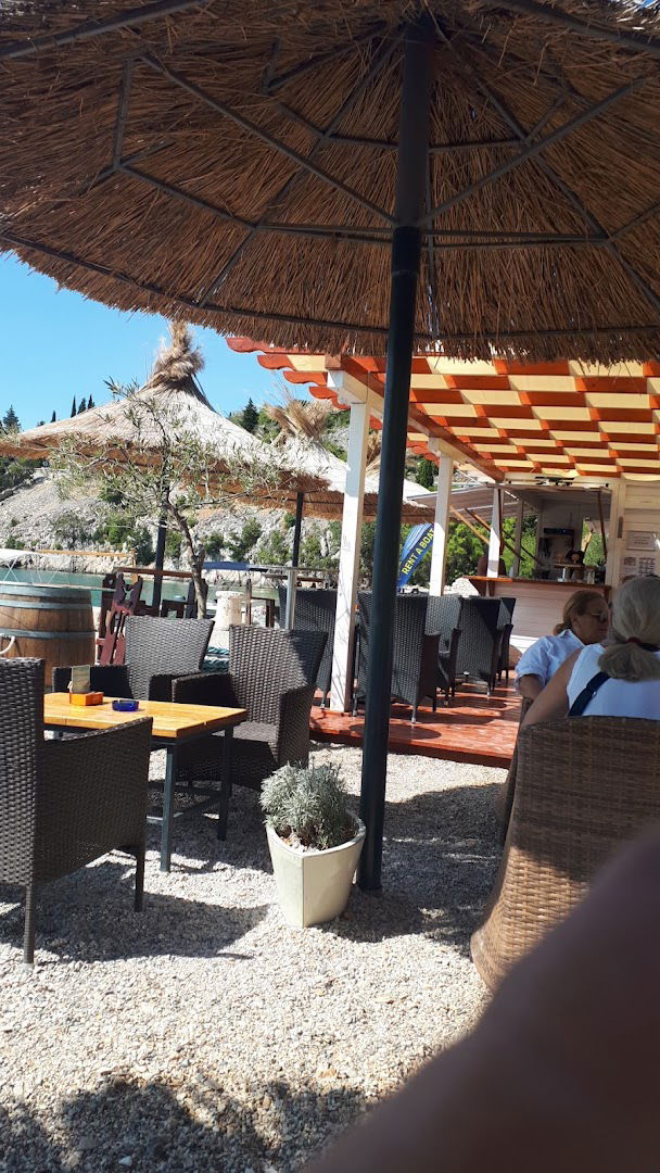 Rent-a-boat&BeachBar Njegovan