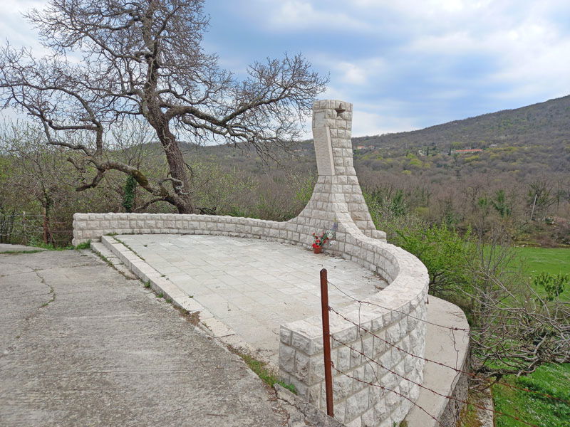 Spomenik borcima NOB - Svrčuge