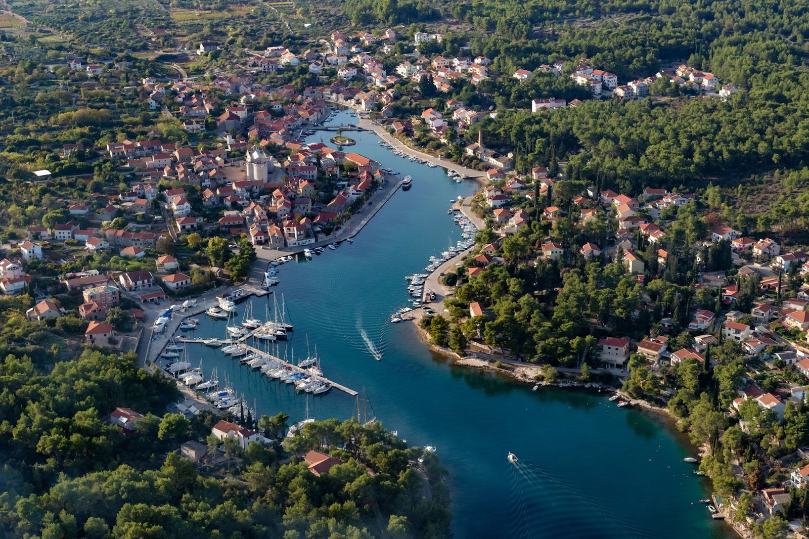 TURISTIČKA ZAJEDNICA VRBOSKA