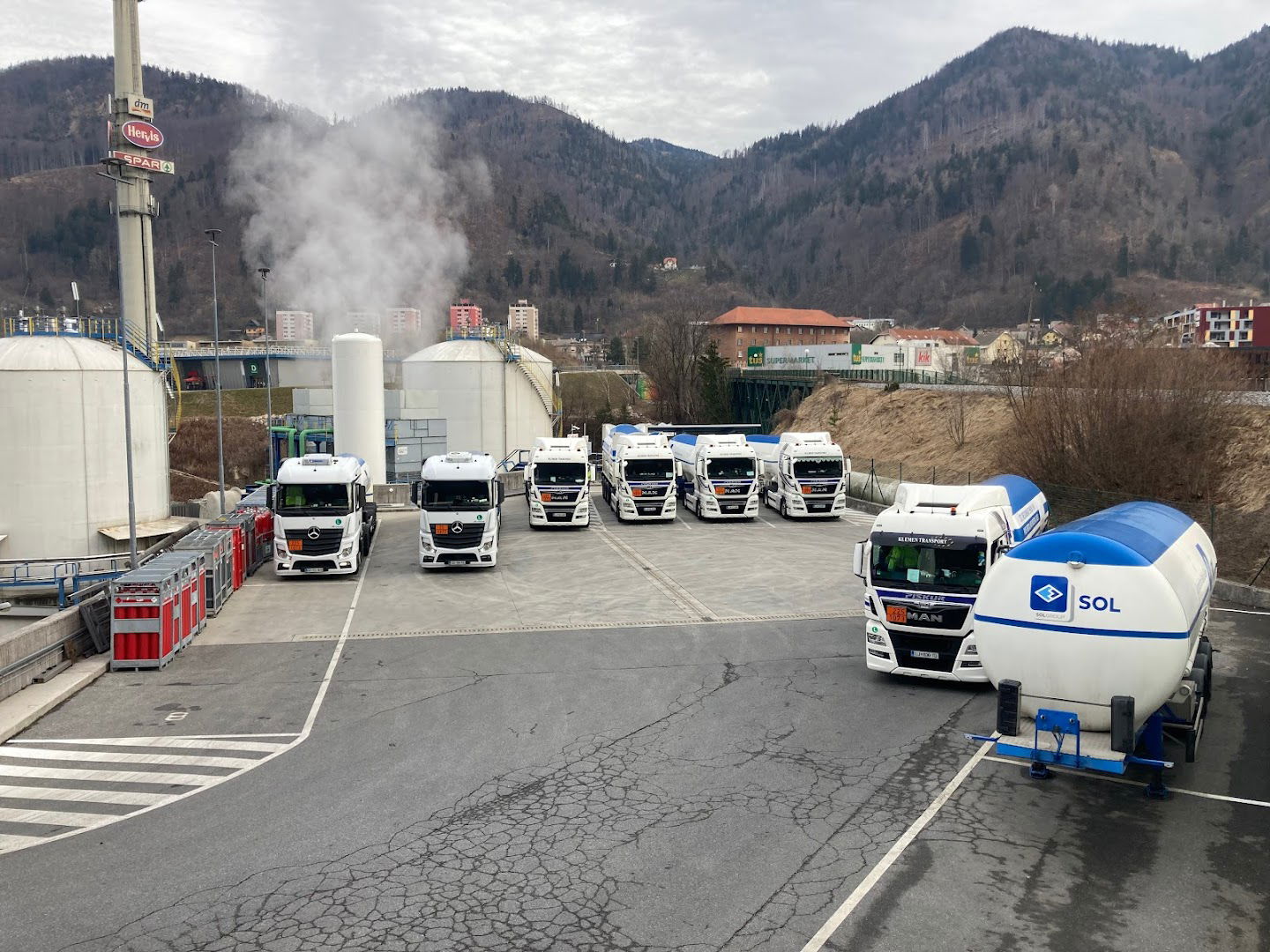 Tpj, proizvodnja in prodaja tehničnih plinov, d.o.o. Jesenice, C. 1. Maja 42