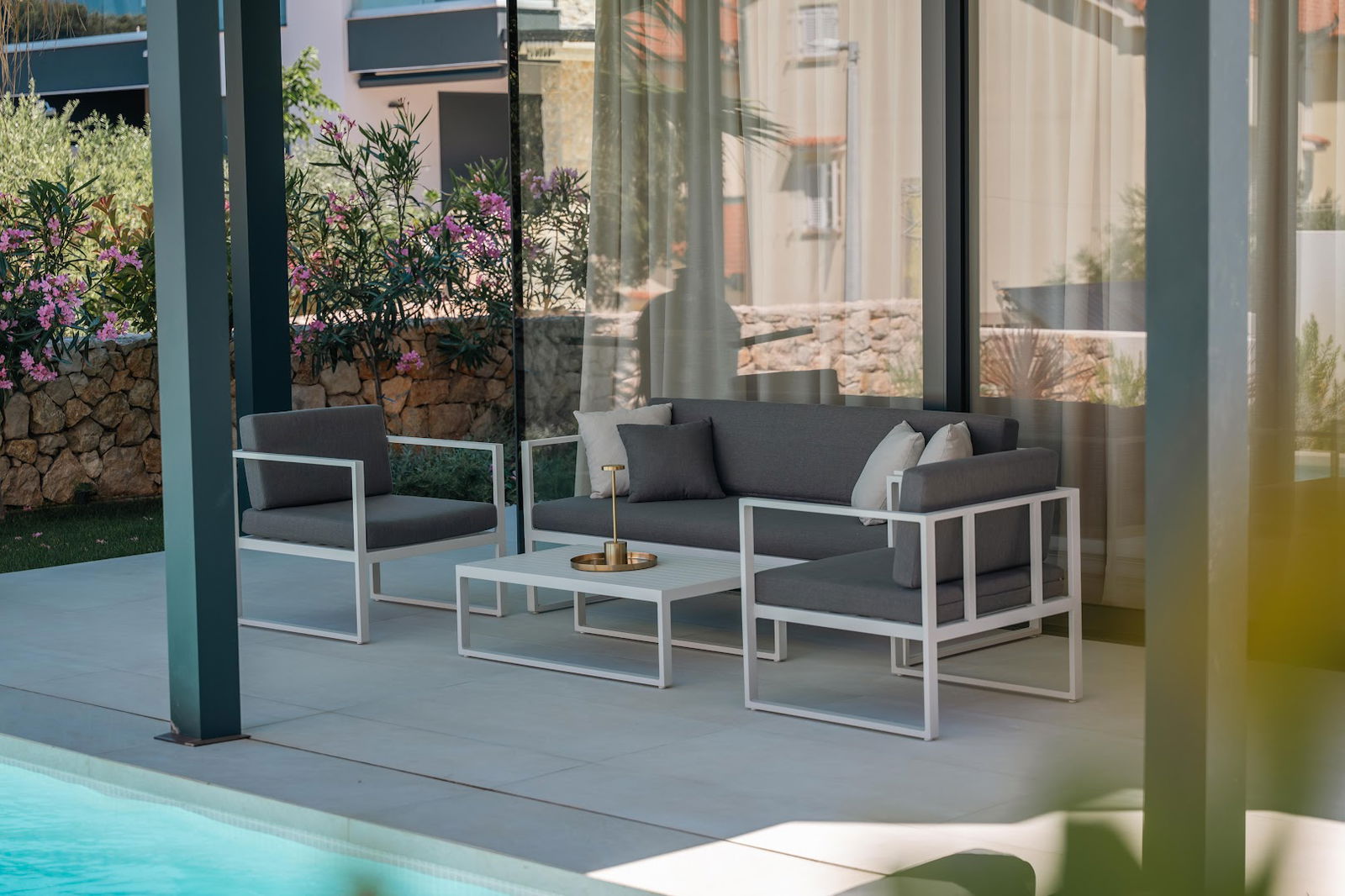 MANDRE AZZURE - apartments for sale