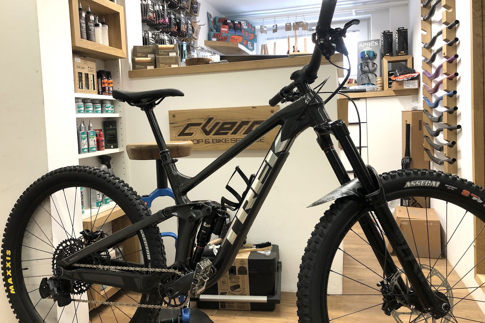 Cvero, popravilo koles, Gregor Ferk, s.p.