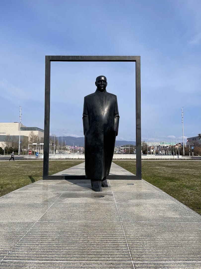 Monument to Zagreb Mayor Većeslav Holjevac
