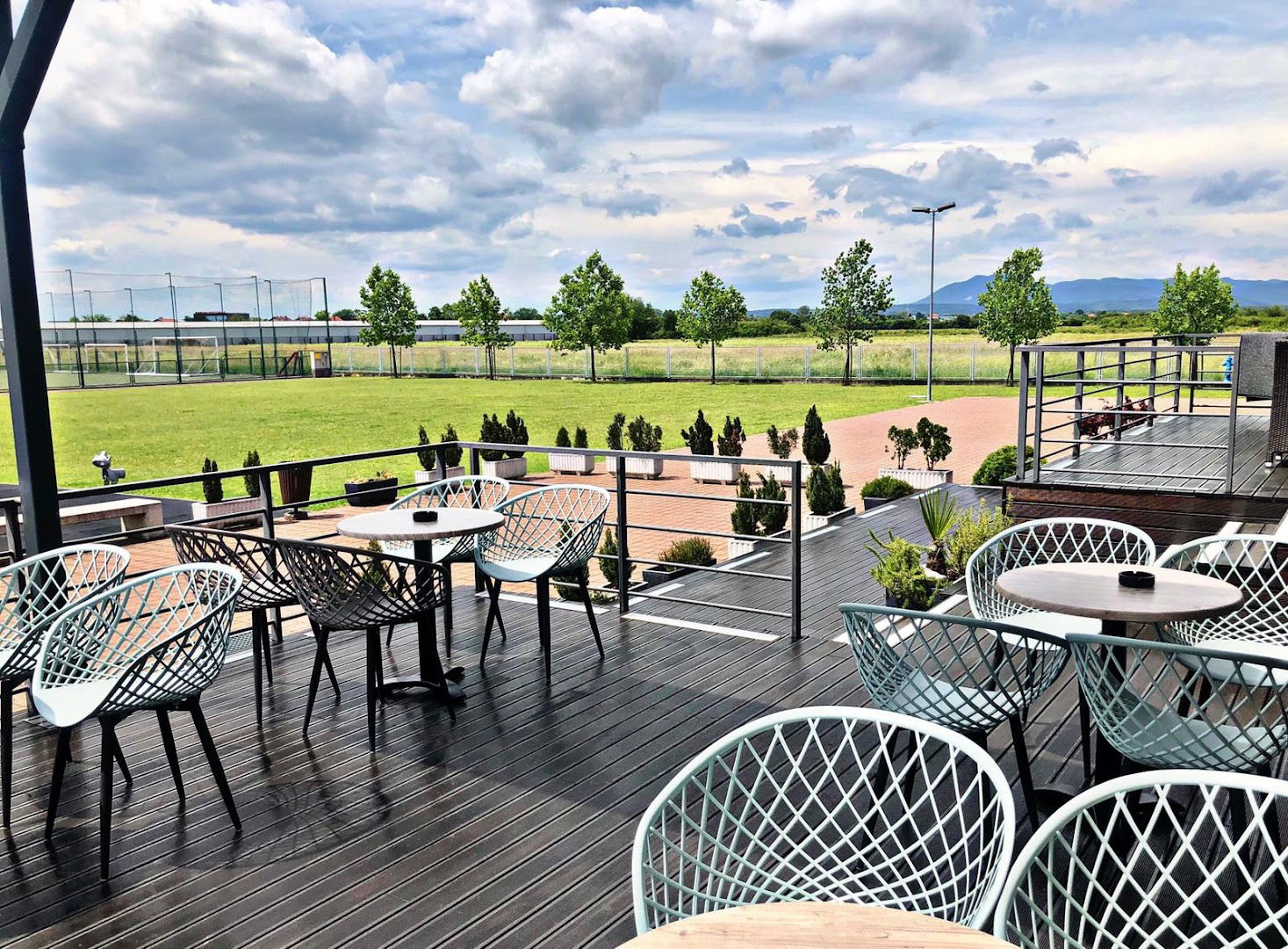 TRAMP Ladies & Gentleman Club