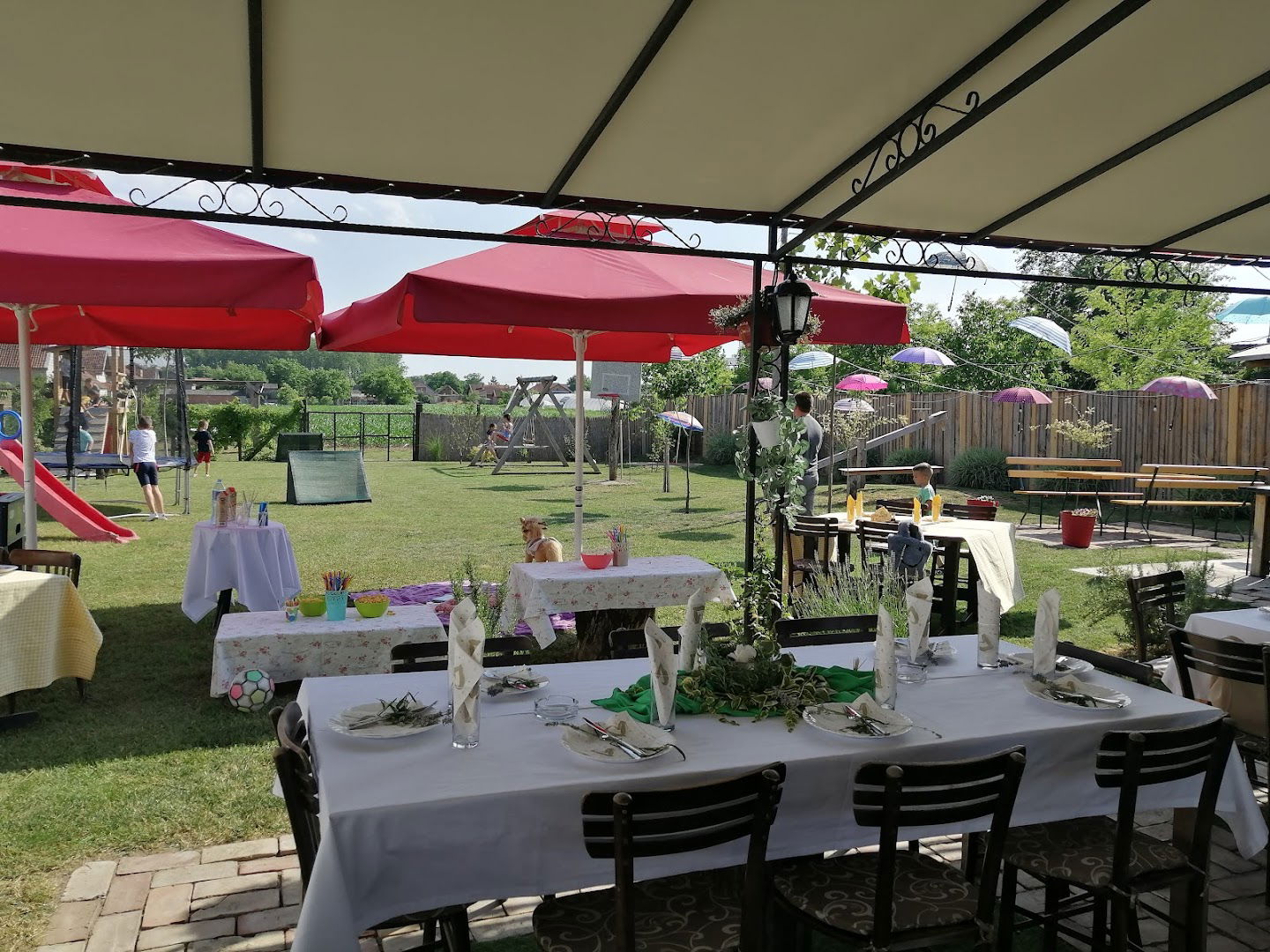 Naše Dvorište - proslave na otvorenom