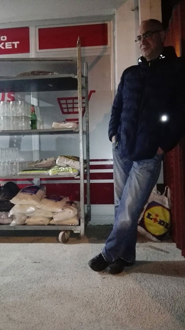 BOŽO PRODAVAONICA BROJ 14