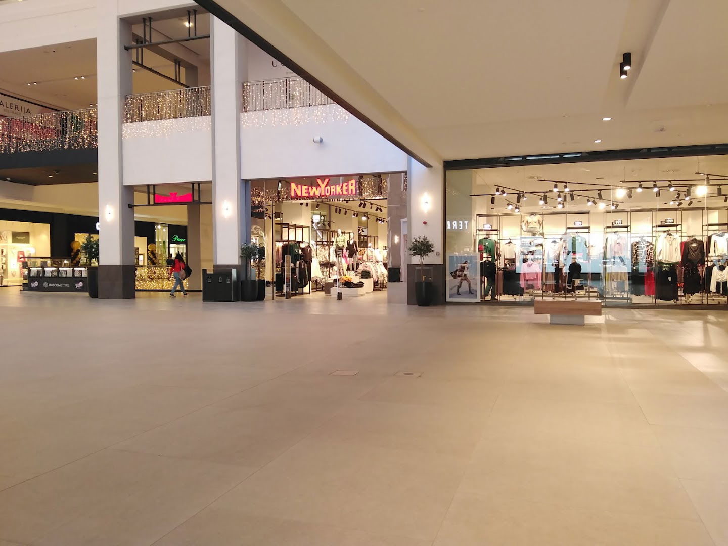 Maxi - TC "Galerija"