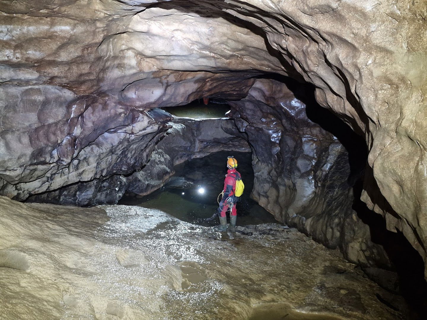 Ociska (Ocizeljska) jama oz. Korošca