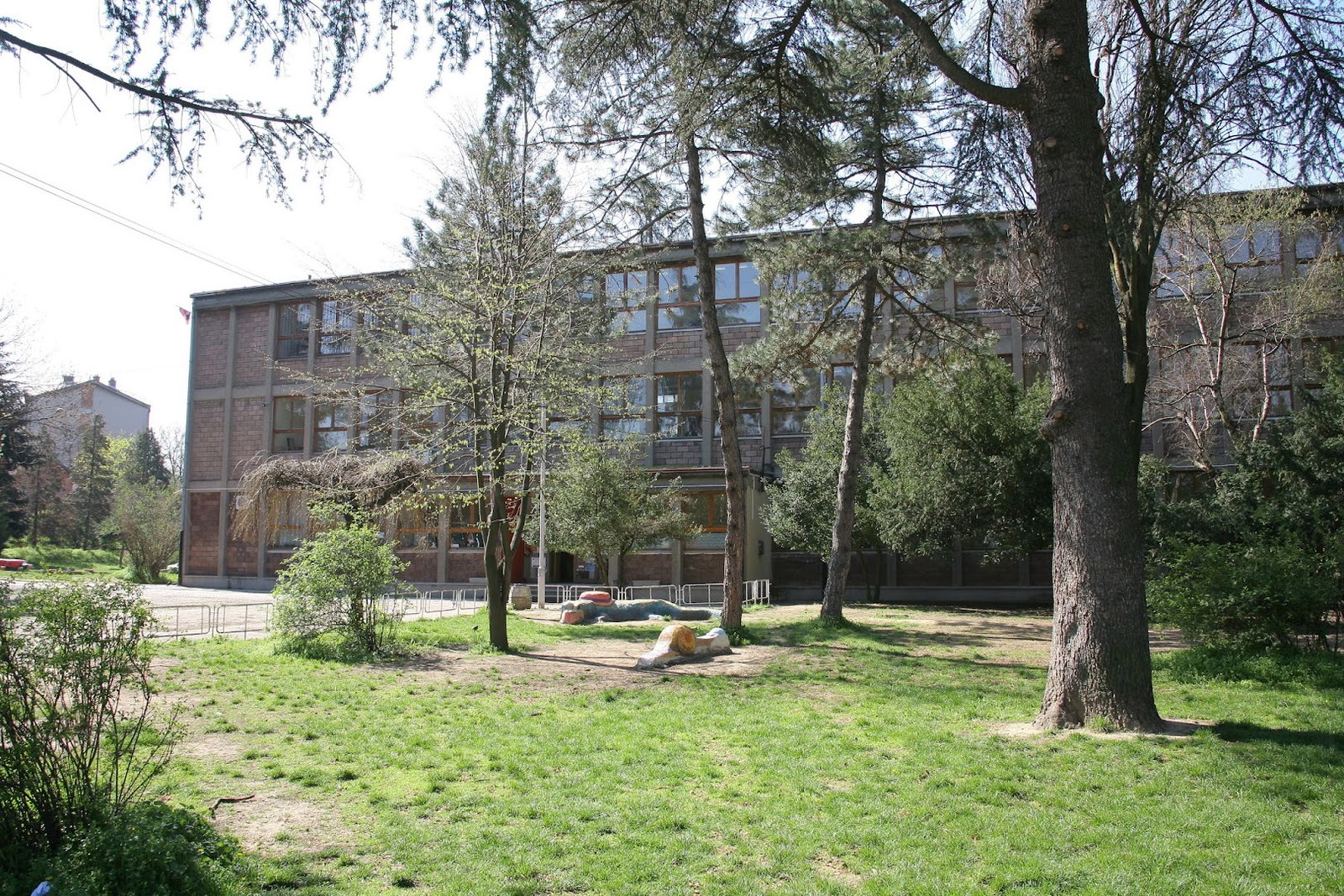 Osnovna škola "Đura Jakšić"