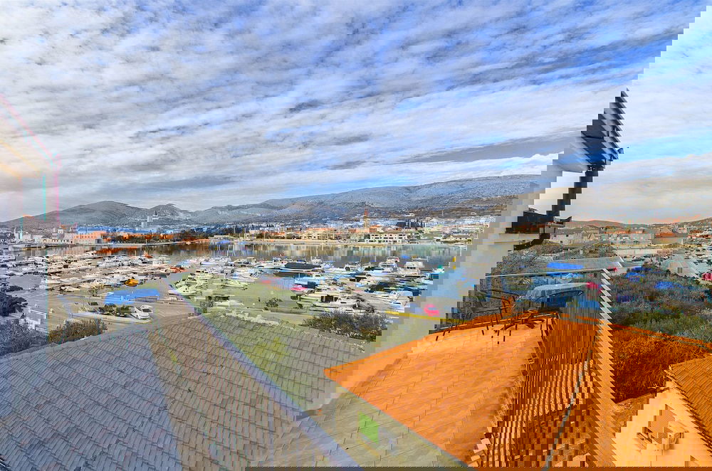 Apartments and Rooms Iva