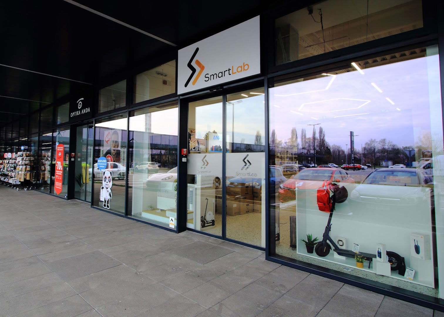 SMARTLAB - Retail park Branimirova