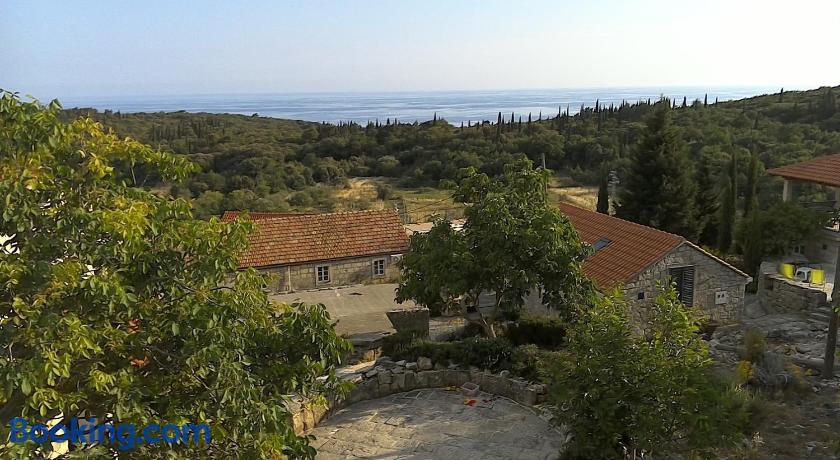 Fishing Family House