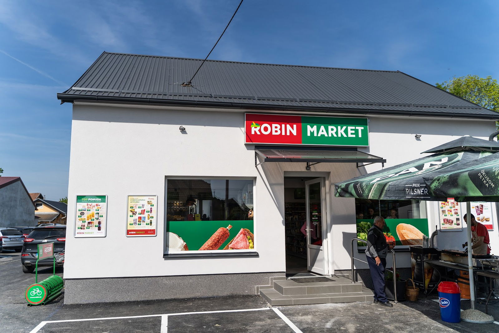 Robin Market 50