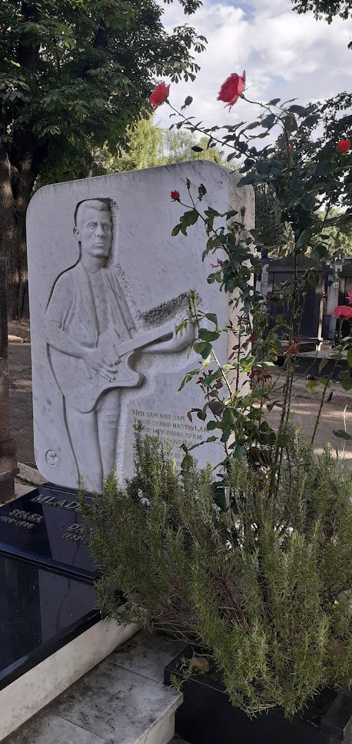 Graveyard of Mladen Mladenović
