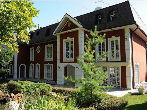 Brook Hill International School