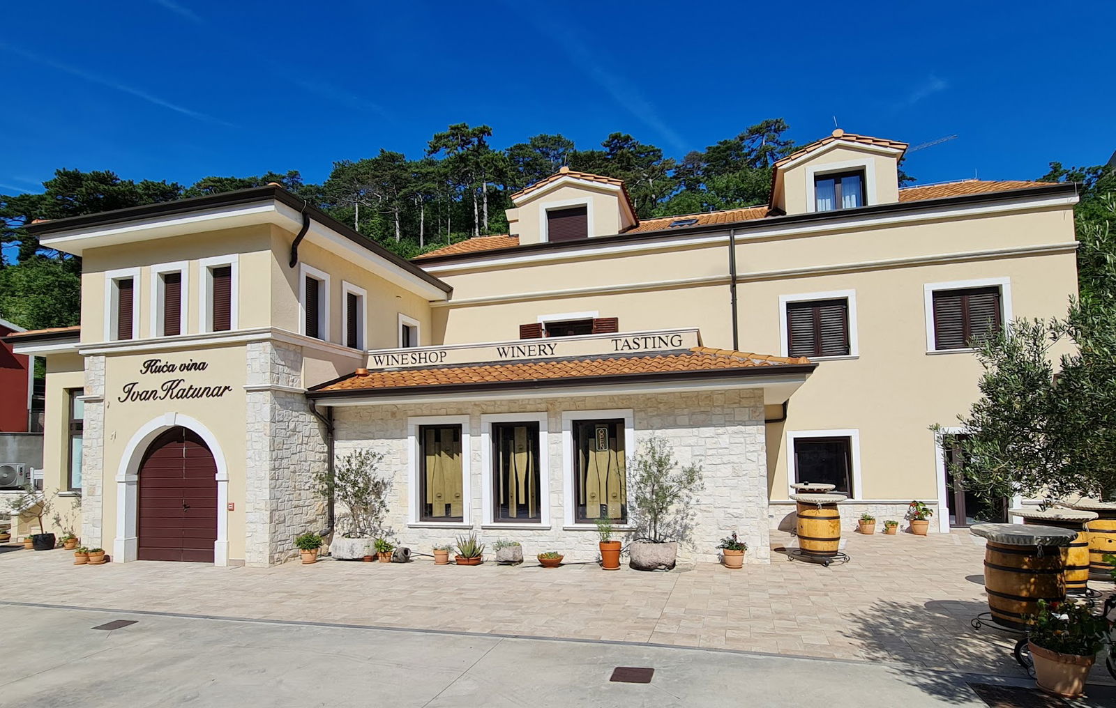 Kuća vina Ivan Katunar - Winery, wine tasting with tour and wine shop