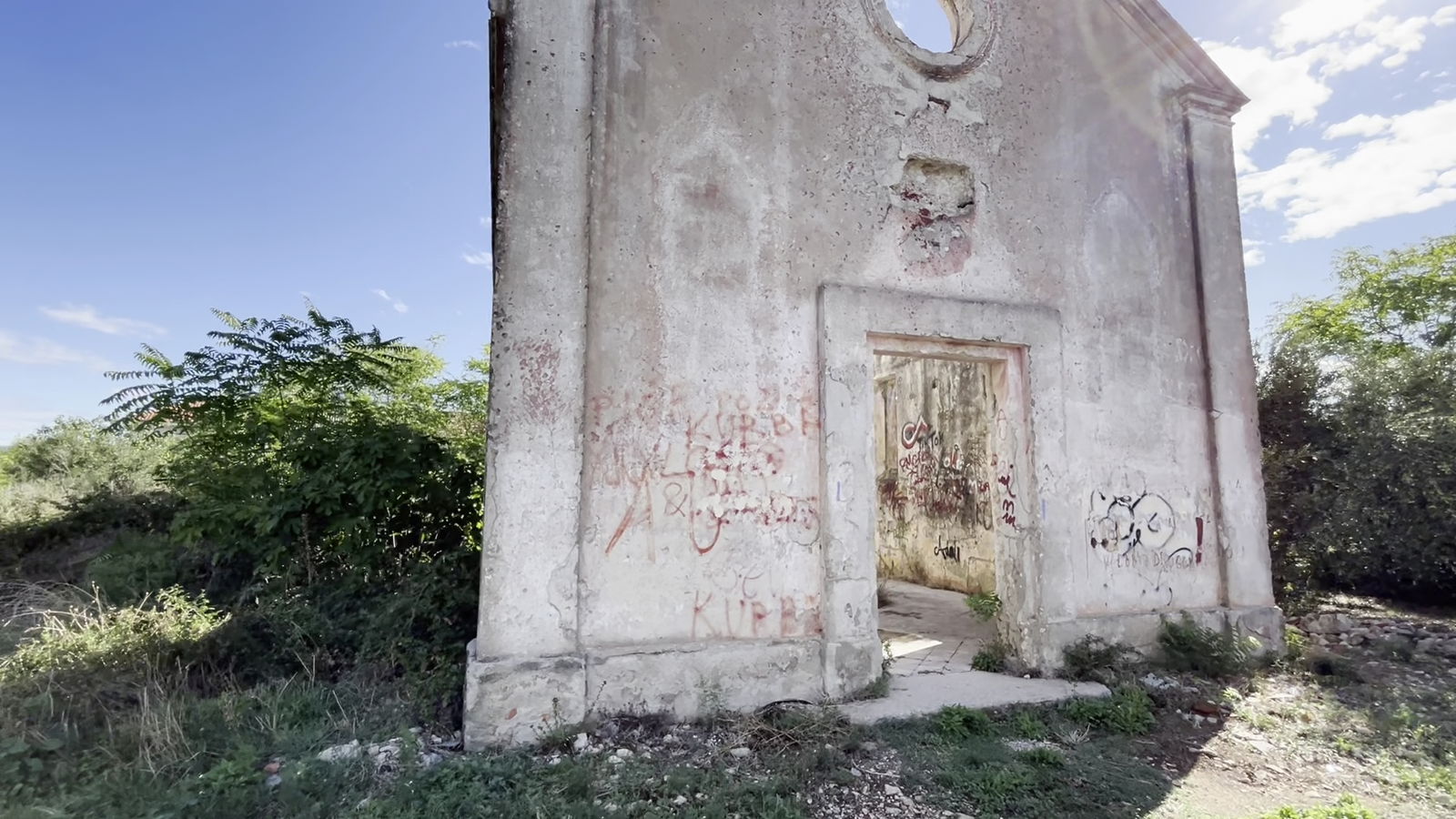 Stara crkva (ostaci)