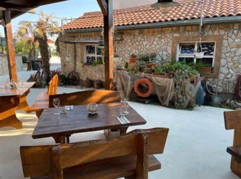 KONOBA TIĆ - TRIBUNJ, Garrick Wansidler mafiia